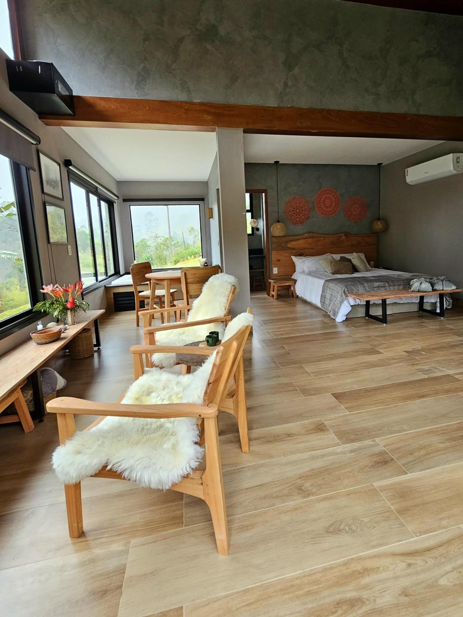 Villa Vila Pinheiro à Santa Teresa  Extérieur photo