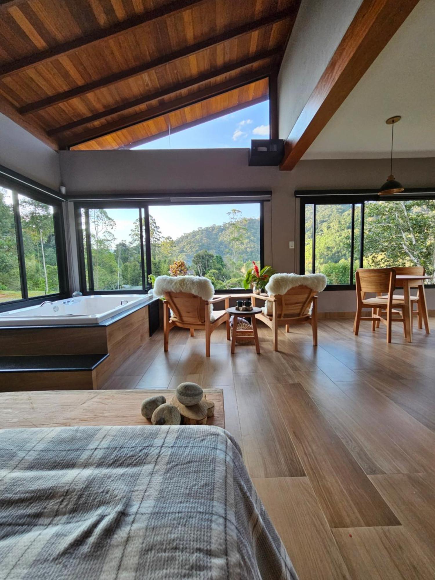 Villa Vila Pinheiro à Santa Teresa  Extérieur photo